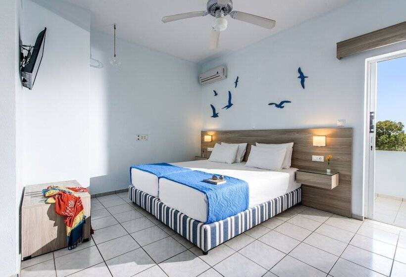 Трехместный Superior Вид на Море, Aptera Beach