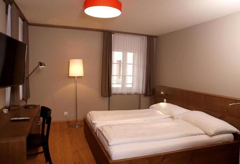 غرفة قياسية, Bären