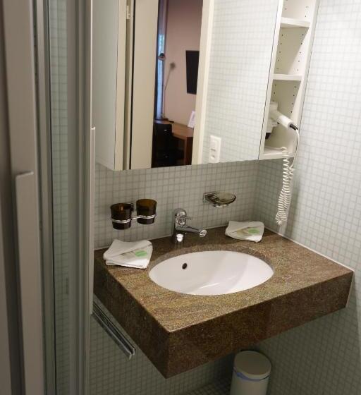 غرفة قياسية, Bären