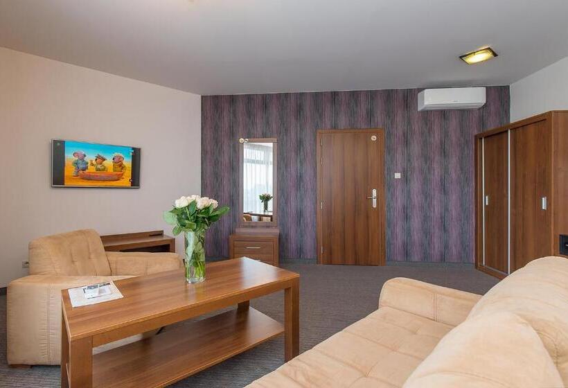 דירת חדר, Esperanto