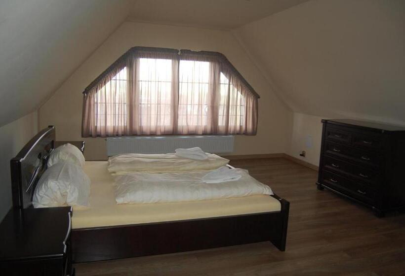 סוויטה דלוקס, Ján