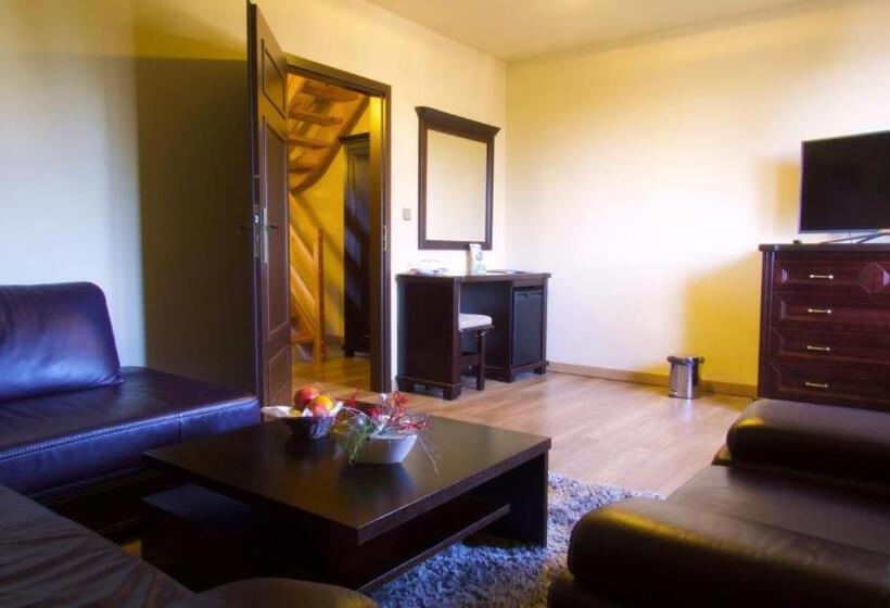 מיטת קינג בסוויטה, Ján