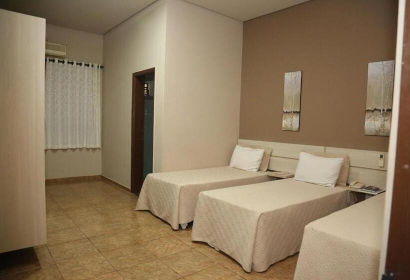 חדר סטנדרט לשלושה, Mirage