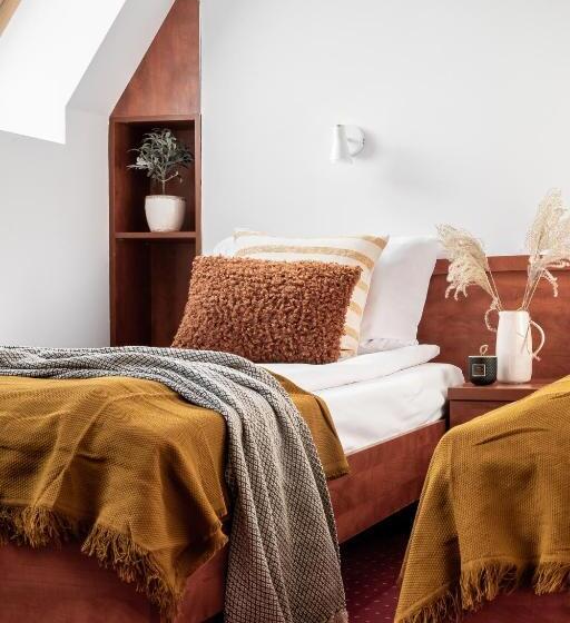 Номер Стандарт, Oberża Pod Różą Restauracja, Sauny, Jacuzzi