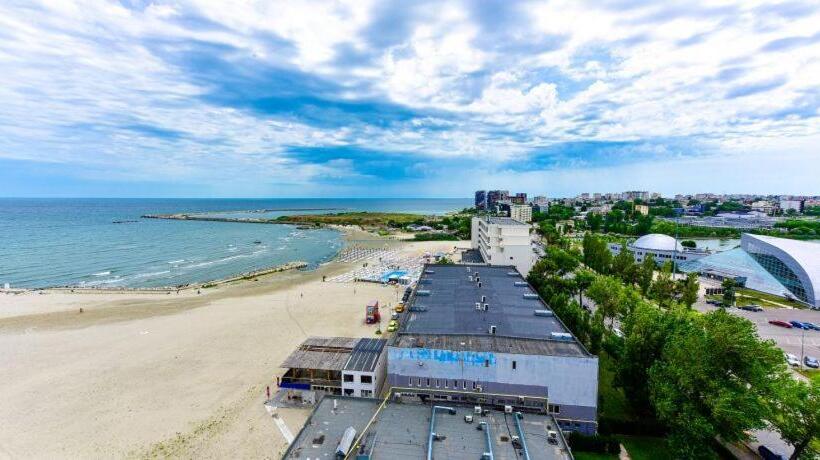 1 Bedroom Apartment Lake View, Parc