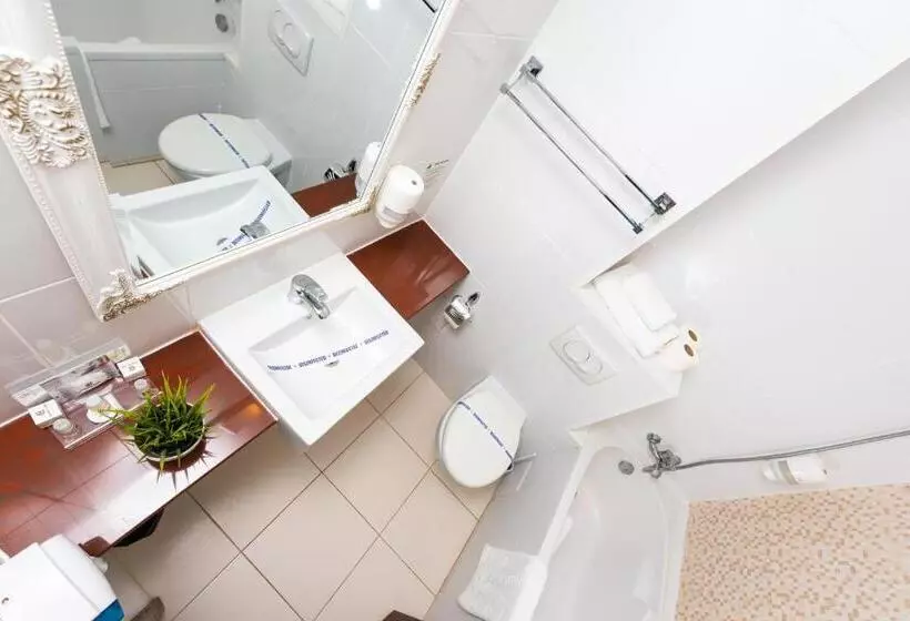 1 Bedroom Apartment Lake View, Parc