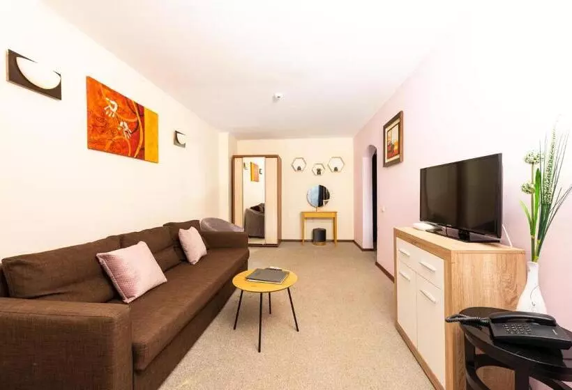 1 Bedroom Apartment Lake View, Parc