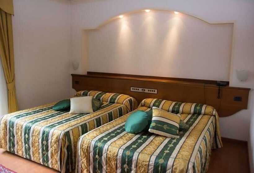 Standardeinzelzimmer, Piroga Padova