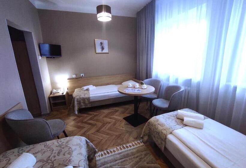 Номер Стандарт Трехместный, Polonia