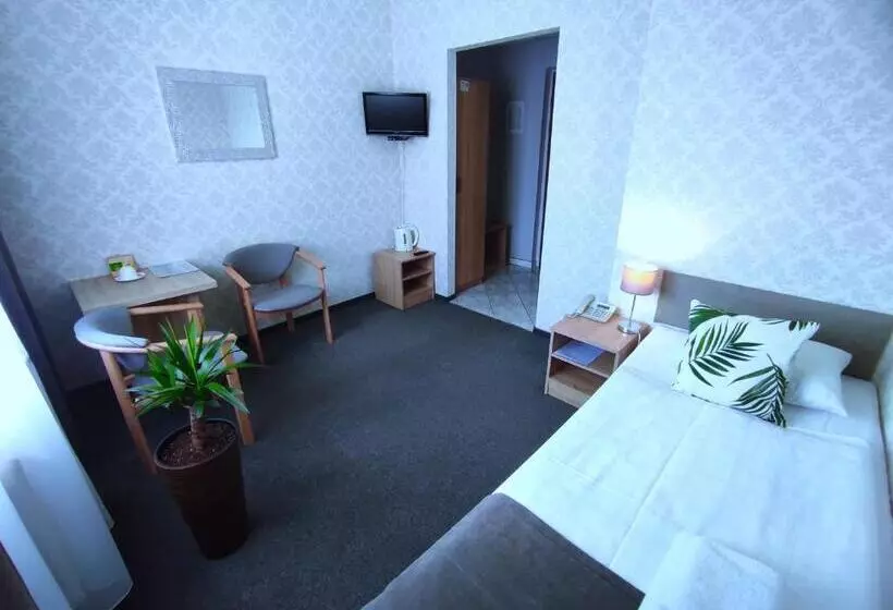 スタンダードシングルルーム, Polonia