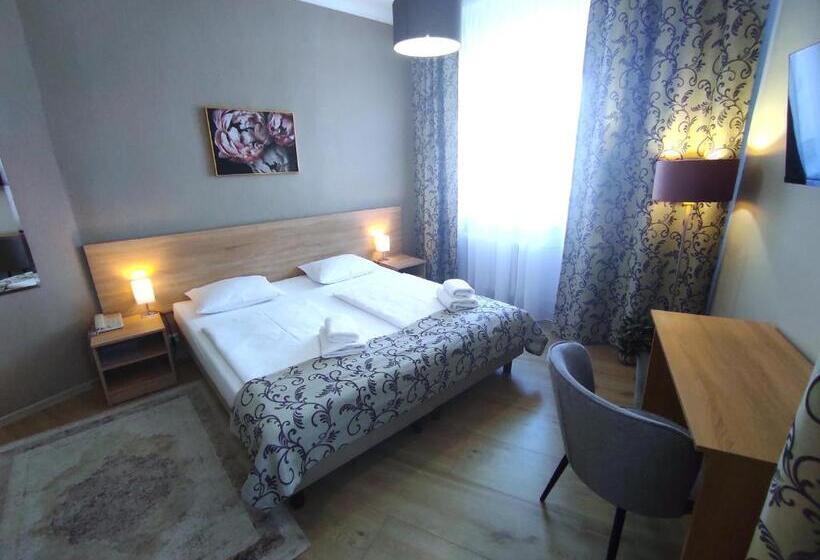 اتاق استاندارد با تخت بزرگ, Polonia