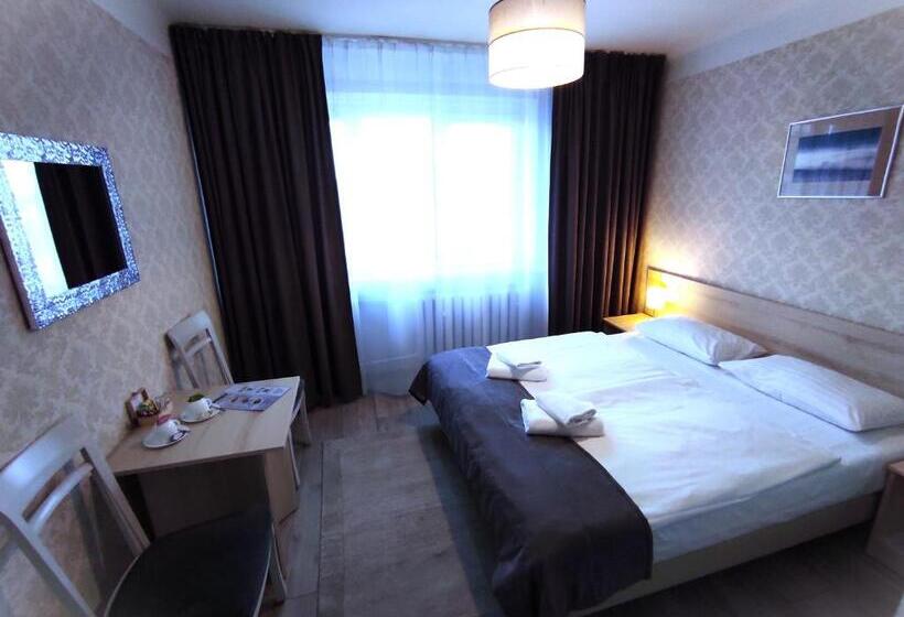 اتاق استاندارد با تخت بزرگ, Polonia