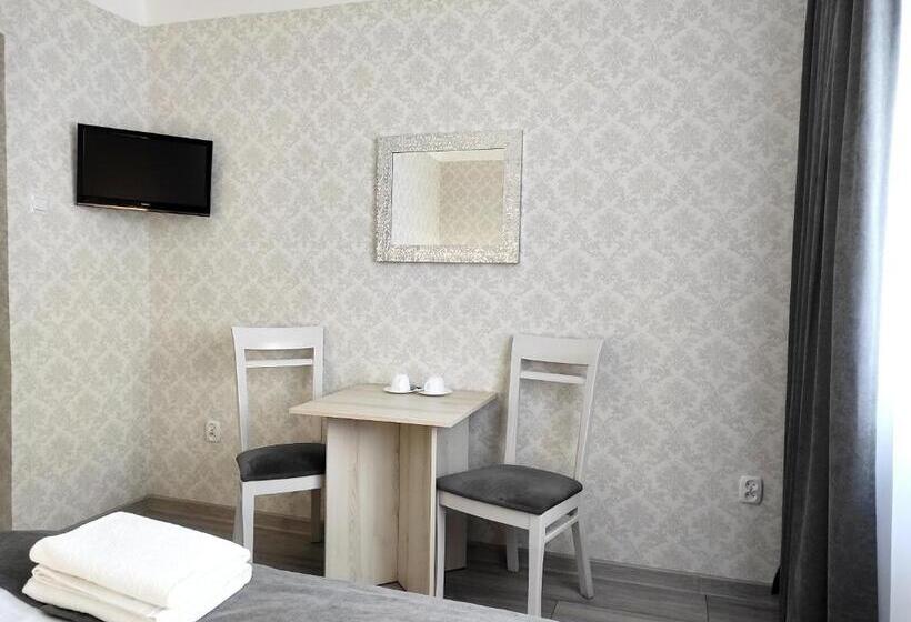 اتاق استاندارد با تخت بزرگ, Polonia