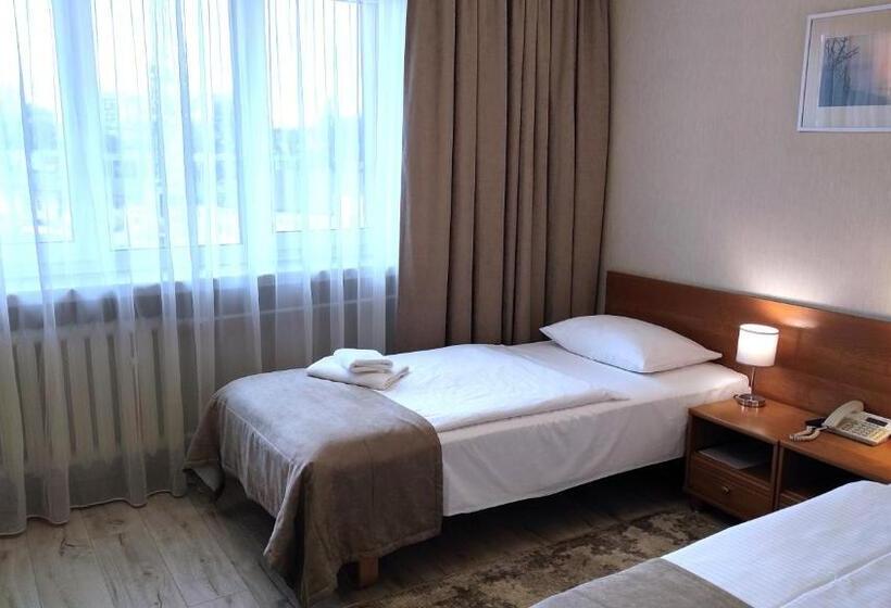 اتاق استاندارد, Polonia