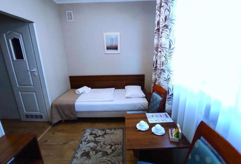 اتاق استاندارد, Polonia