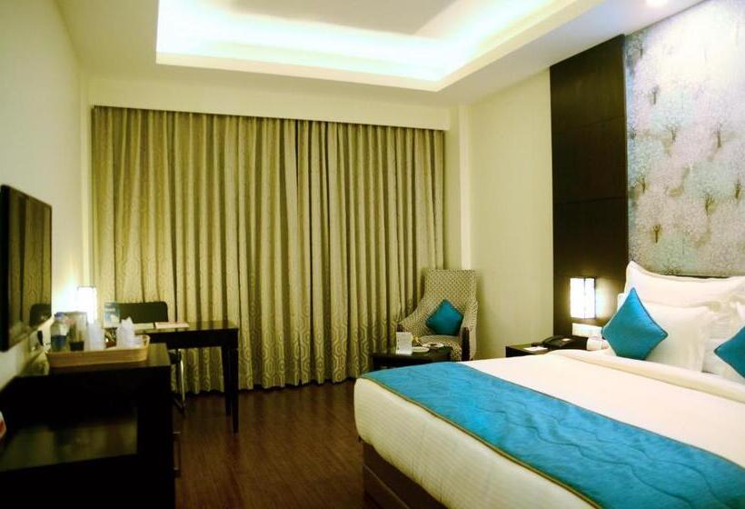 스위트 킹사이즈 침대, Ramada By Wyndham Jamshedpur