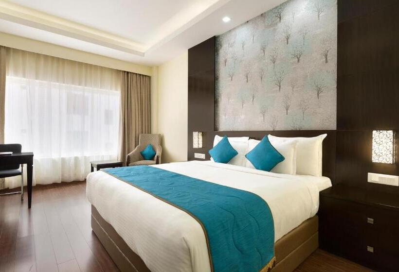 غرفة قياسية سرير كينج لذوى الإحتياجات الخاصة, Ramada By Wyndham Jamshedpur