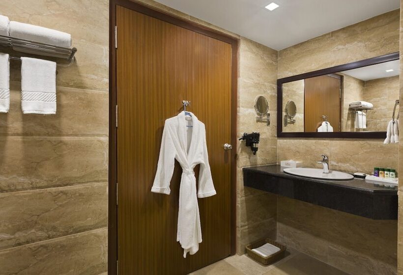 클럽 룸, Ramada By Wyndham Jamshedpur