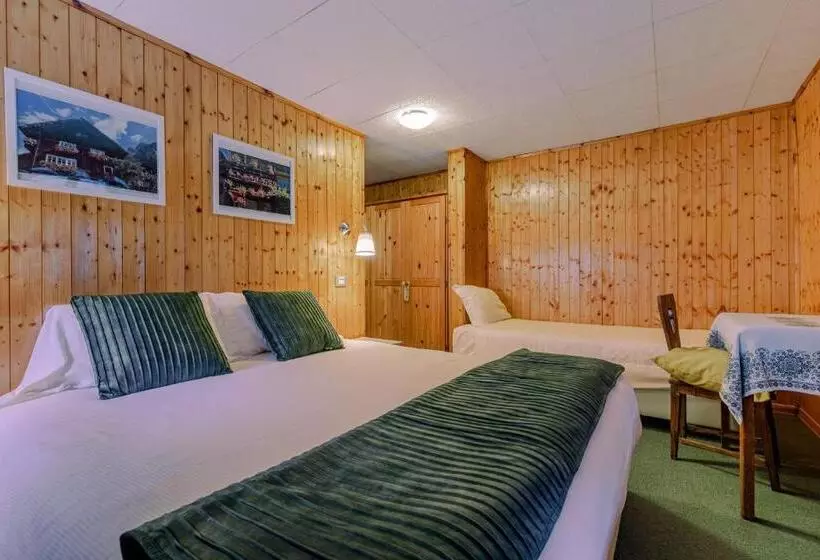 Comfort room with mountain view, Signal