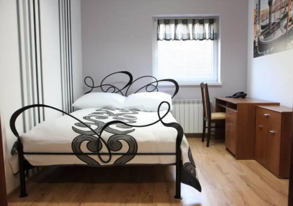 Номер Стандарт, Leo Hostel