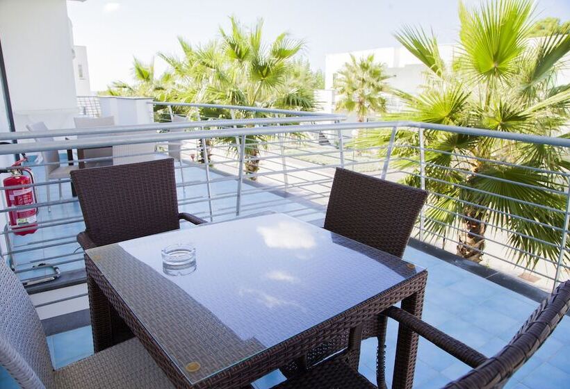 スタンダード４人部屋, Medea Beach Resort