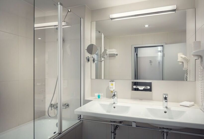 جناح, Sport & Relax Hotel Davidek