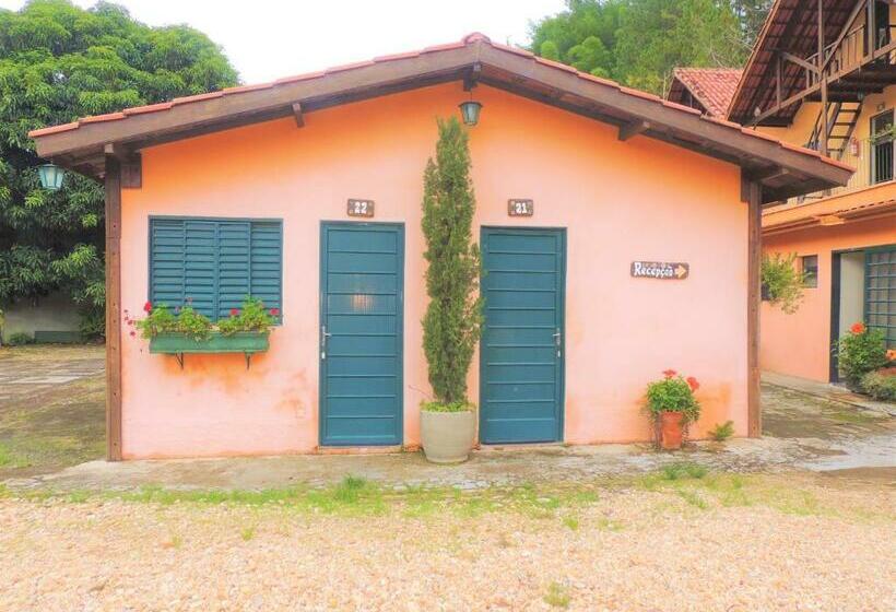 スタンダード４人部屋, Pousada Villa Três