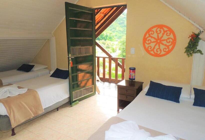 プールビュースイート, Pousada Villa Três