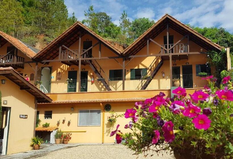 マウンテンビュースイート, Pousada Villa Três