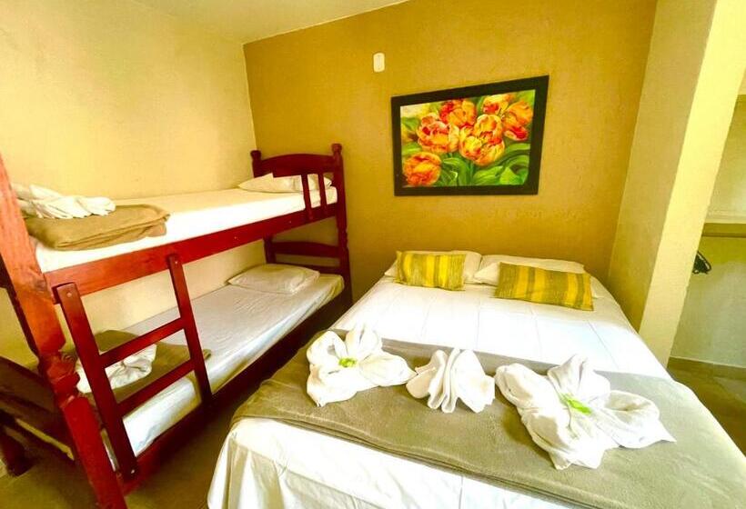 スタンダード４人部屋, Pousada Villa Três