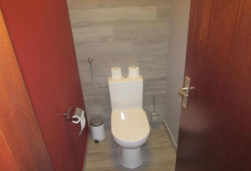 Трехместный Номер Стандарт с Балконом, Gasthof Schiefer Zur Zugbrücke