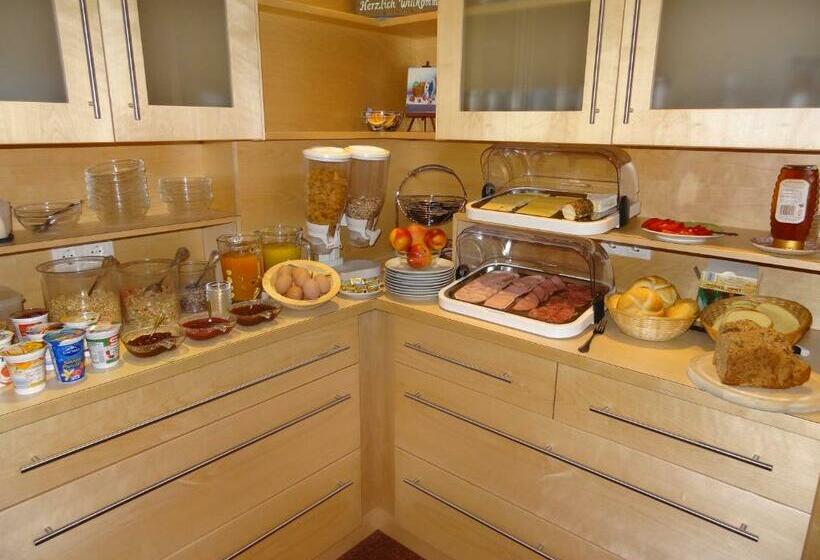 バルコニー付きスタンダードルーム, Pension Schöpf