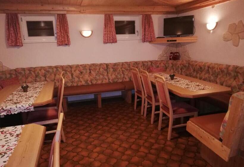 バルコニー付きスタンダードルーム, Pension Schöpf