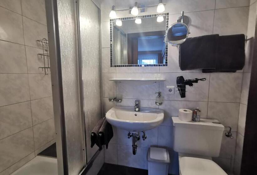 バルコニー付きスタンダードルーム, Pension Schöpf