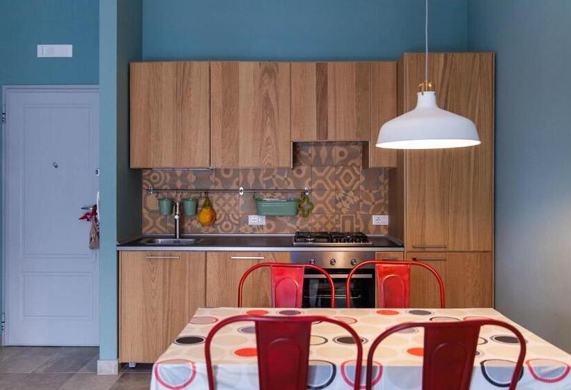 آپارتمان 1 خوابه با بالکن, B&b Portorosso