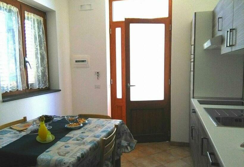 اتاق خانوادگی با چشم‌انداز دریا, A Sorrento