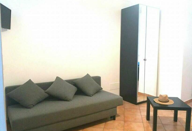 اتاق خانوادگی با چشم‌انداز دریا, A Sorrento