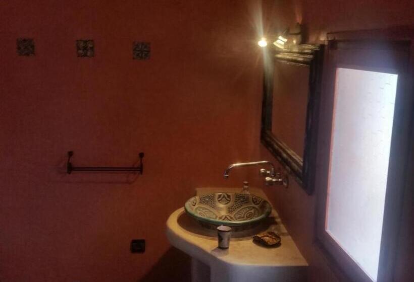 اتاق استاندارد, Douar Noujoum