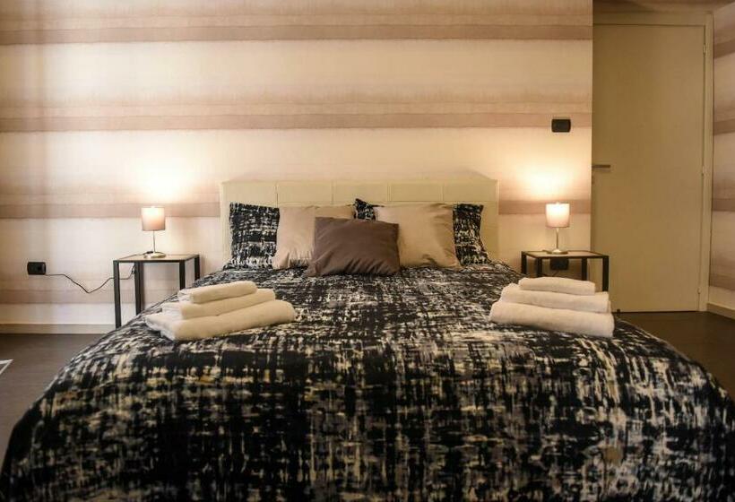 اتاق سوپریور با بالکن, Il Duomo Salerno