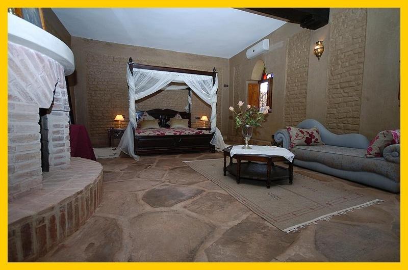 سوئیت سینیور, La Rose Du Desert