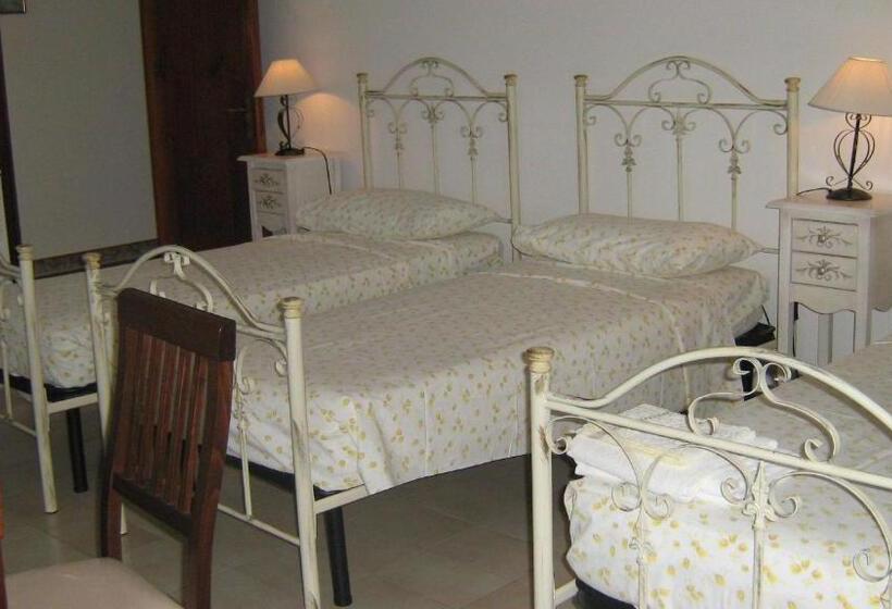 חדר סטנדרט לארבעה, Albergo Europa