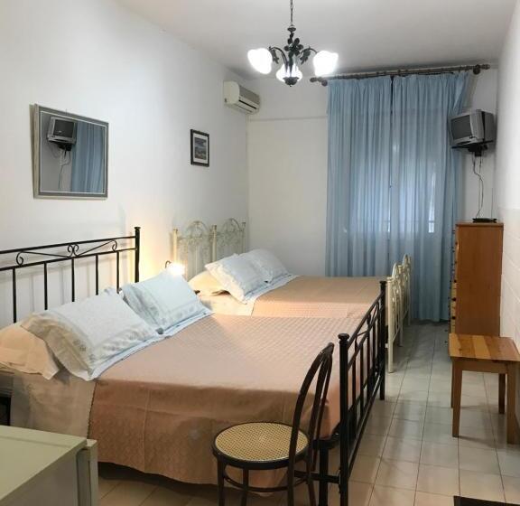 Четырехместный Номер Стандарт, Albergo Europa