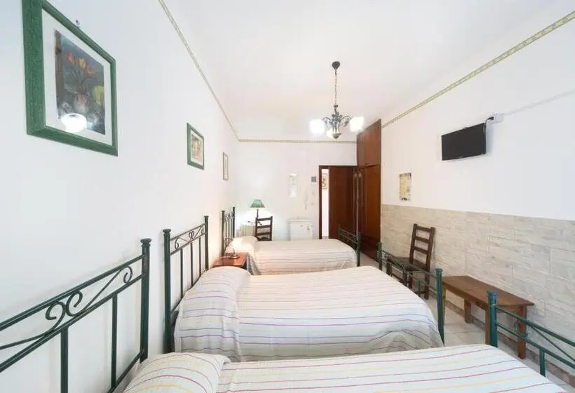 Standard Kolmen Hengen Huone, Albergo Europa
