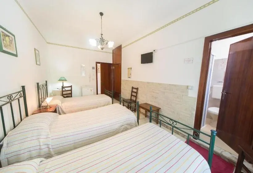 Standard Kolmen Hengen Huone, Albergo Europa