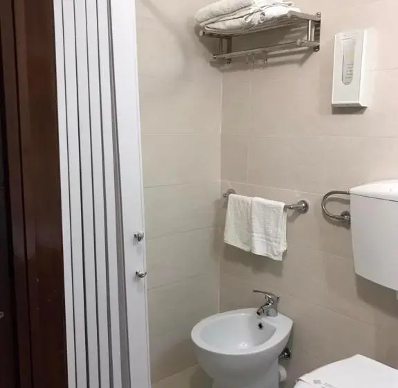 Economy-huone, Albergo Europa