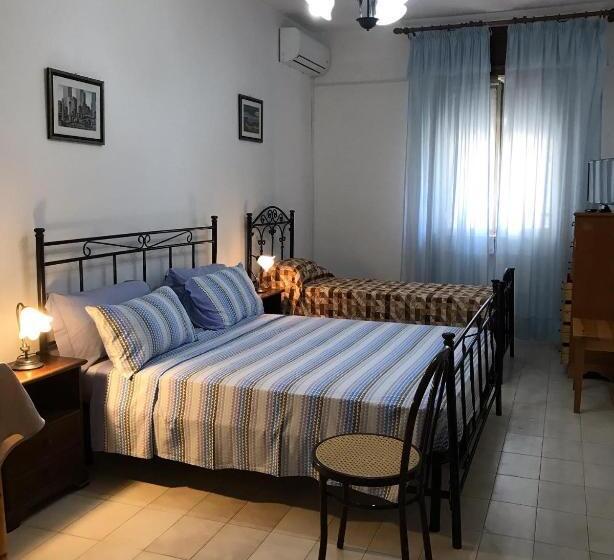 חדר משפחתי, Albergo Europa