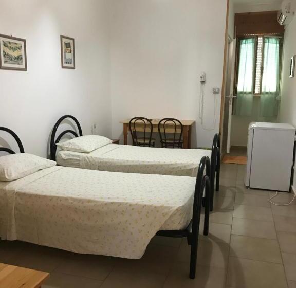 חדר סטנדרט יחיד, Albergo Europa