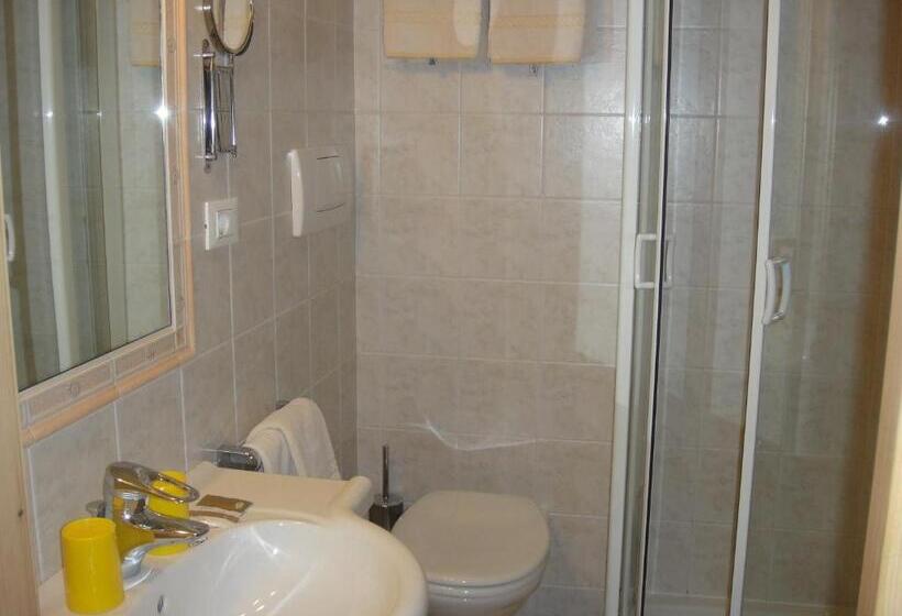 Номер Superior с Балконом, Garni Toni