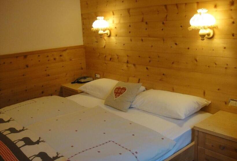 Номер Superior с Балконом, Garni Toni