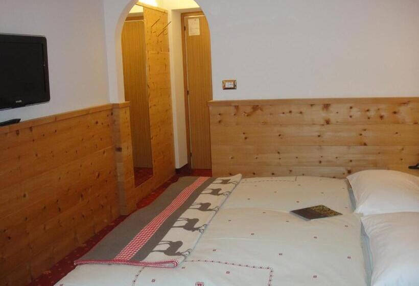 חדר סופריור עם מרפסת, Garni Toni